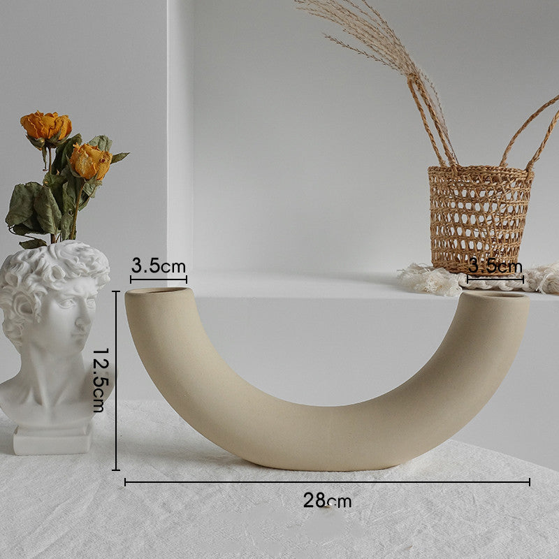 Simplicity Ceramic Vase Dry Flower Arrangement